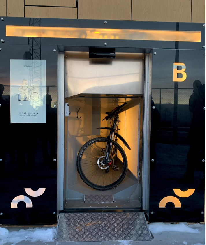 Bilde som viser sykkelparkeringen Bikeloops inngang
