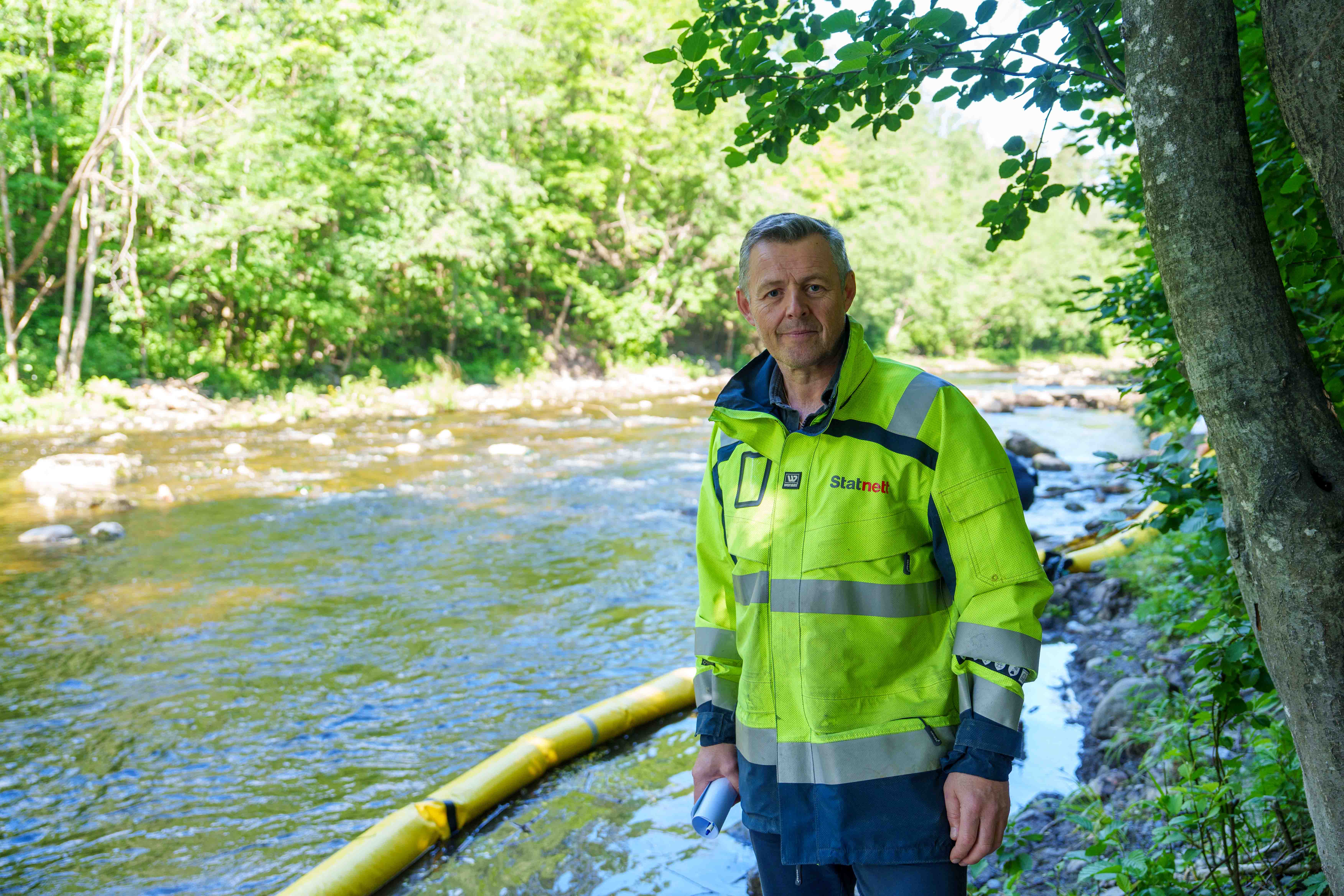 Prosjektleder Thomas Fennefoss i Statnett beklager hendelsen. Samtidig er han glad for at de klarte å begrense utslippene til området der oljelekkasjen oppstod. Godt samarbeid mellom alle aktørene bidro til å begrense skadeomfanget.