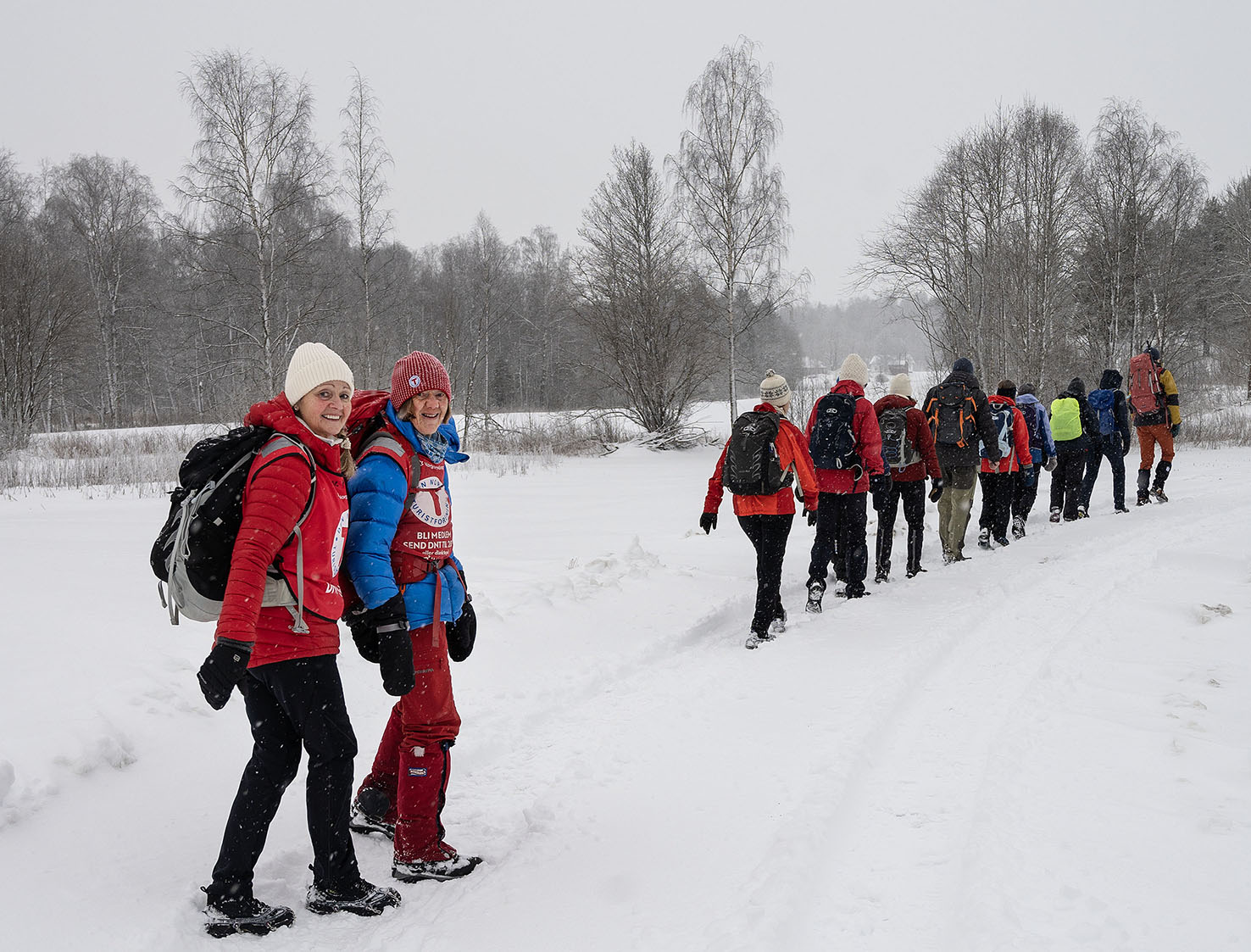 Anne Marie Hatteland Steimler og Marit Torblå Karlsen er begge frivillige i Bærum turlag. – Det gir mye glede å se hvor fornøyde folk blir av å komme seg ut på tur, forteller de.