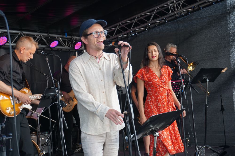 Bandet CoverDrive på scenen