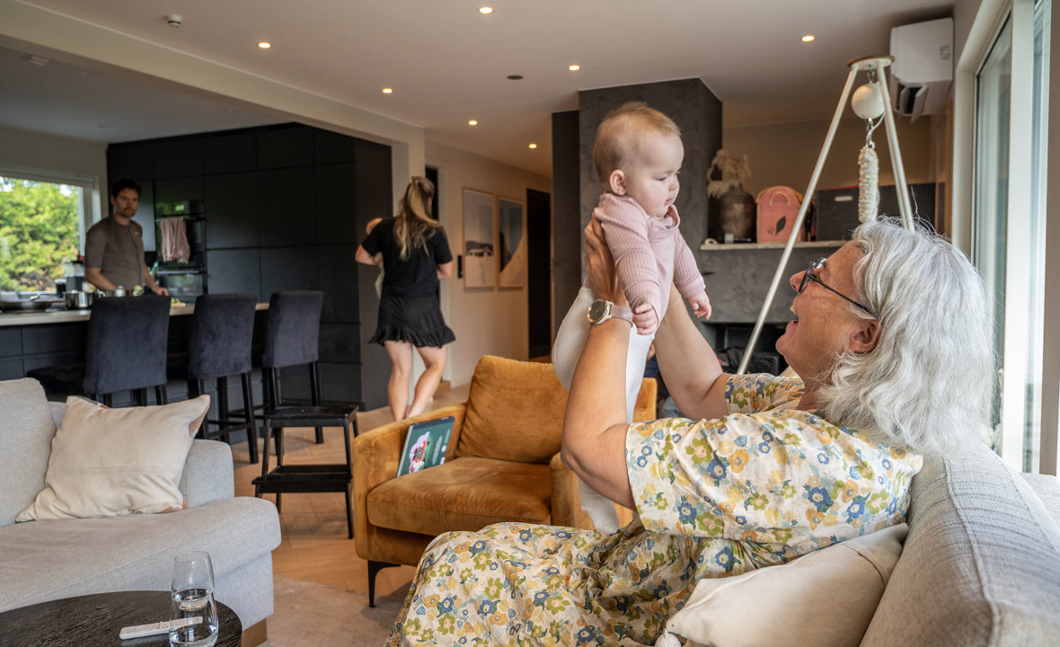 – Det er hyggelig å bidra til å gjøre hverdagen litt enklere for familier med små barn, sier Ulrike, som er frivillig familiekontakt i Home Start.