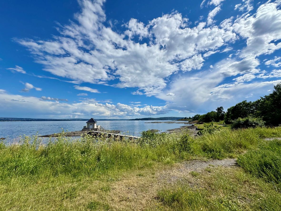 Kyststien ved Lagmannsholmen og Smedtangen badeplass.