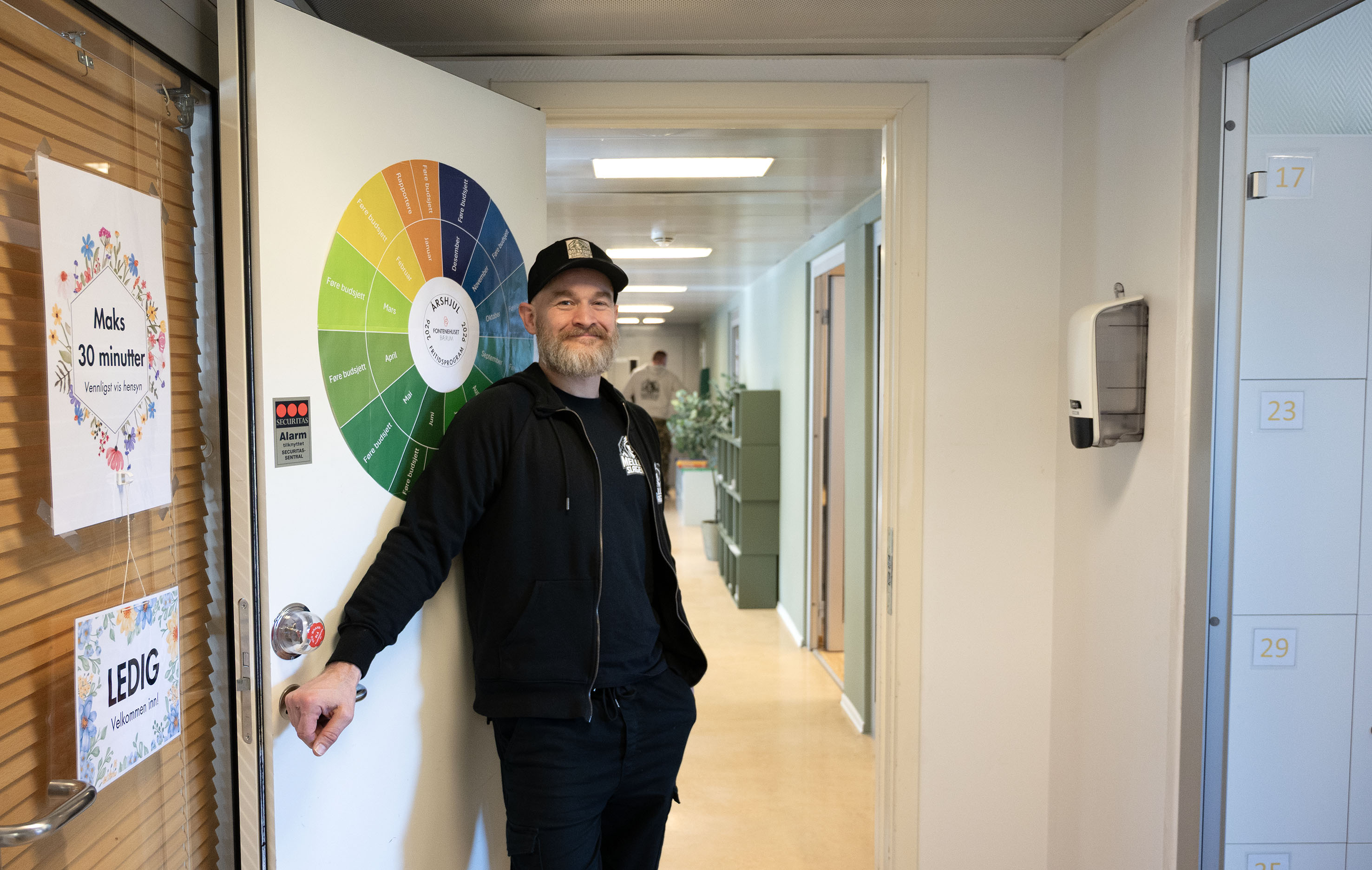 – Det er få ting som ikke blir bedre av å jobbe sammen med andre, sier medarbeider på Fontenehuset, Joakim Sharp-Bergersen.