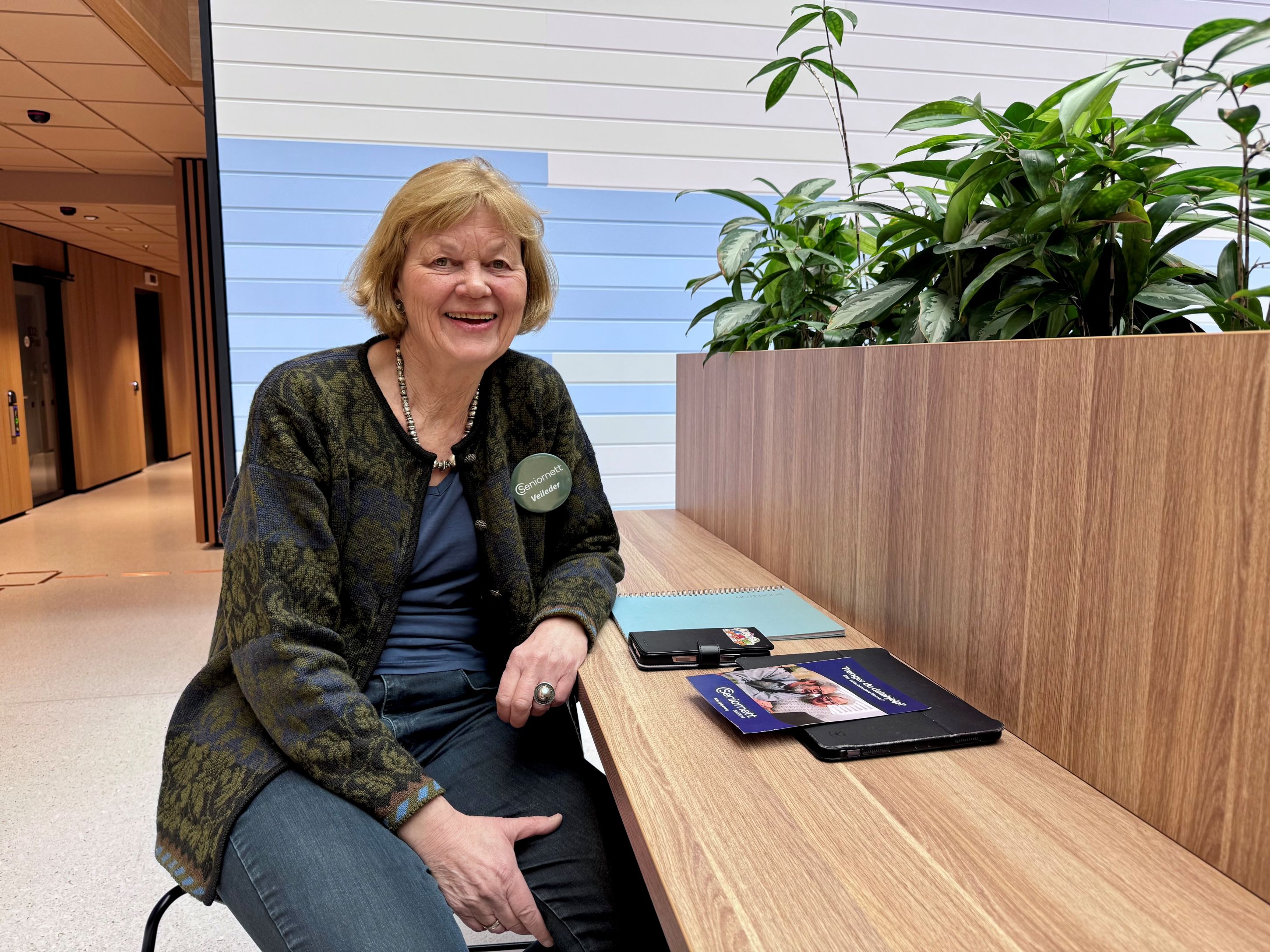  –  Våre tilbud er åpne for alle seniorer i Bærum, forteller styreleder i Seniornett Bærum, Siri Mollatt.