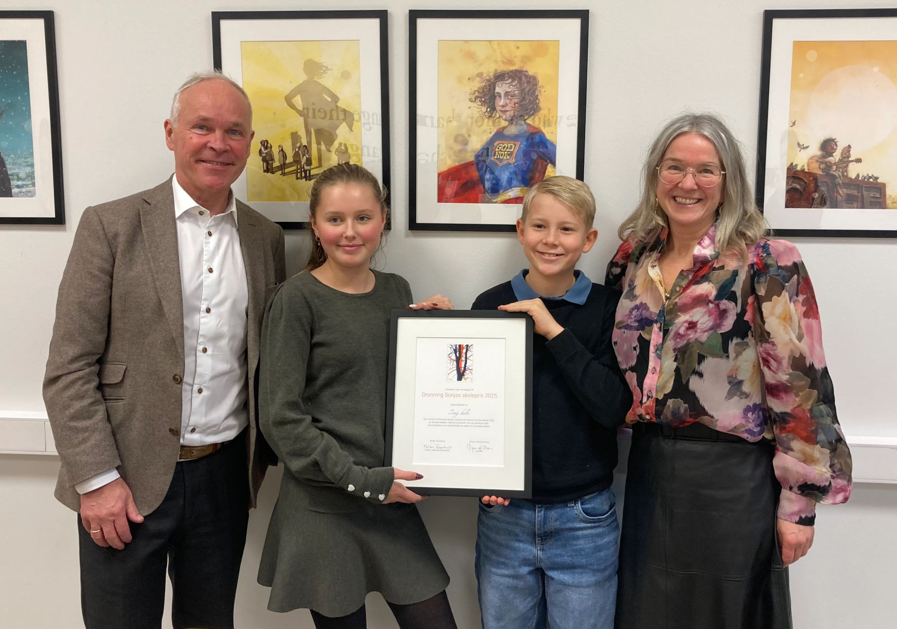 I 2025 ble Jong skole nominert til Dronning Sonjas skolepris blant annet for sitt arbeid med inkludering og overgangen fra barne- til ungdomsskolen.