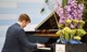 Pianist på møteplassen miniatyrbilde