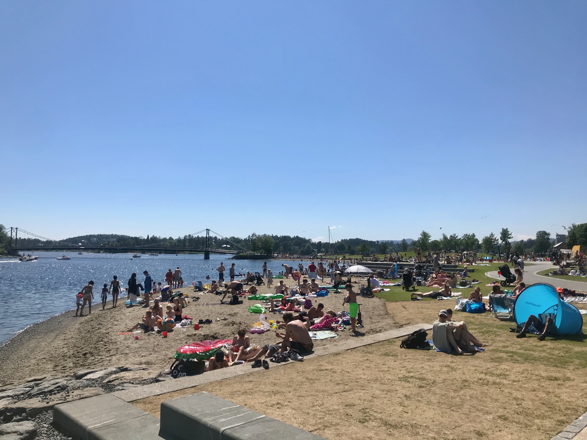 En varm sommerdag på Kadettangen - Foto: Anett Dæhli