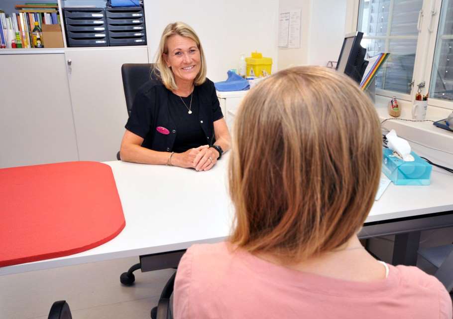 Helsesøster på helsestasjon