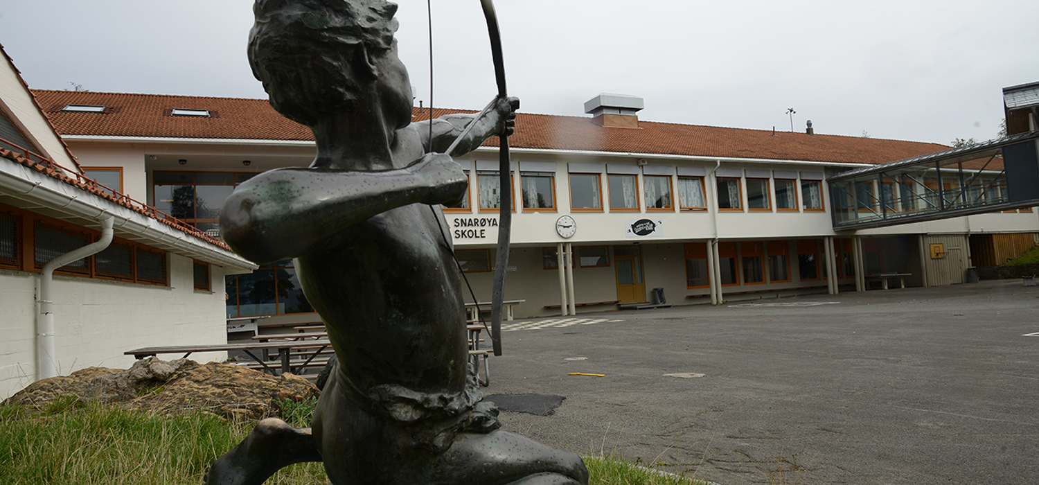 Snarøya skole bilde fra skolegården