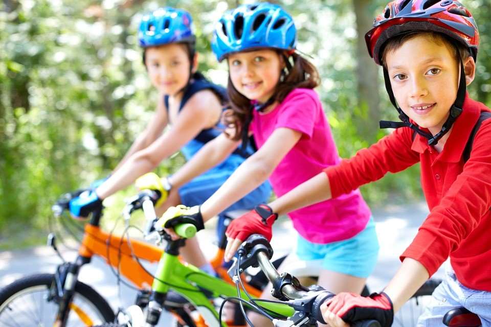 Ugo til trening - Barn som sykler