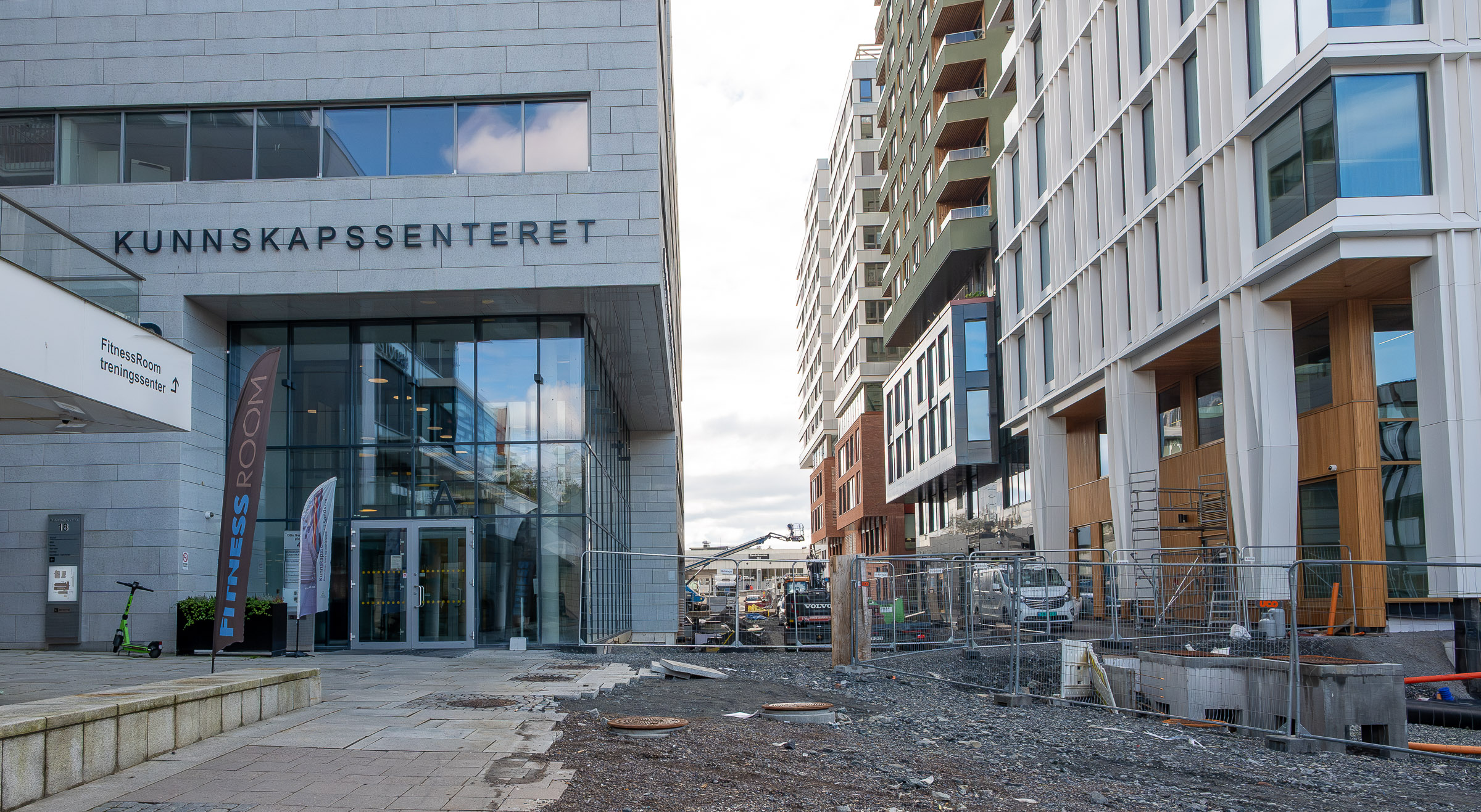 Bilde av inngangspartiet inngang A Kunnskapssenteret