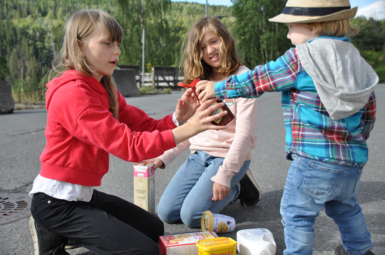 Bilde av barn i Årsberetningen 2019