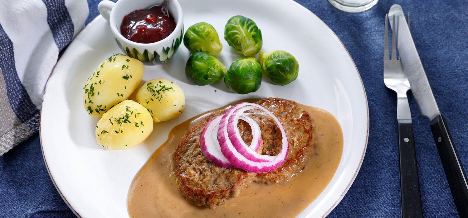 Elgkarbonader med saus og rosenkål
