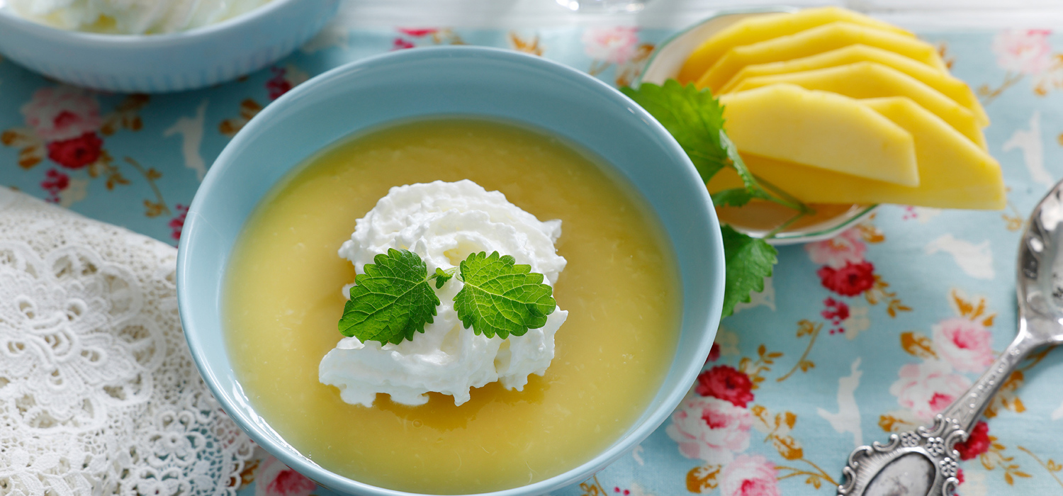 Mango og annanassuppe