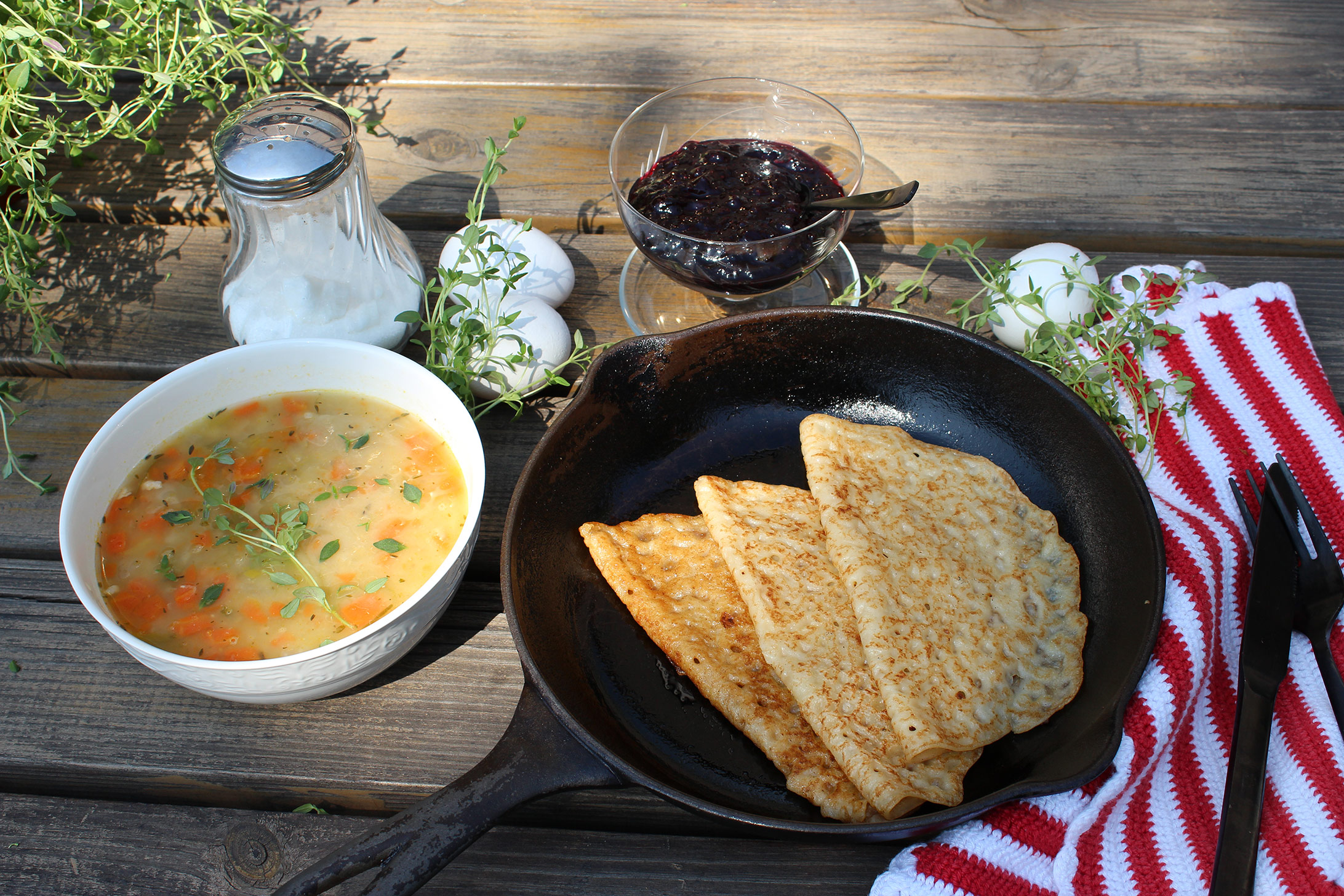 Pannekaker med ertesuppe