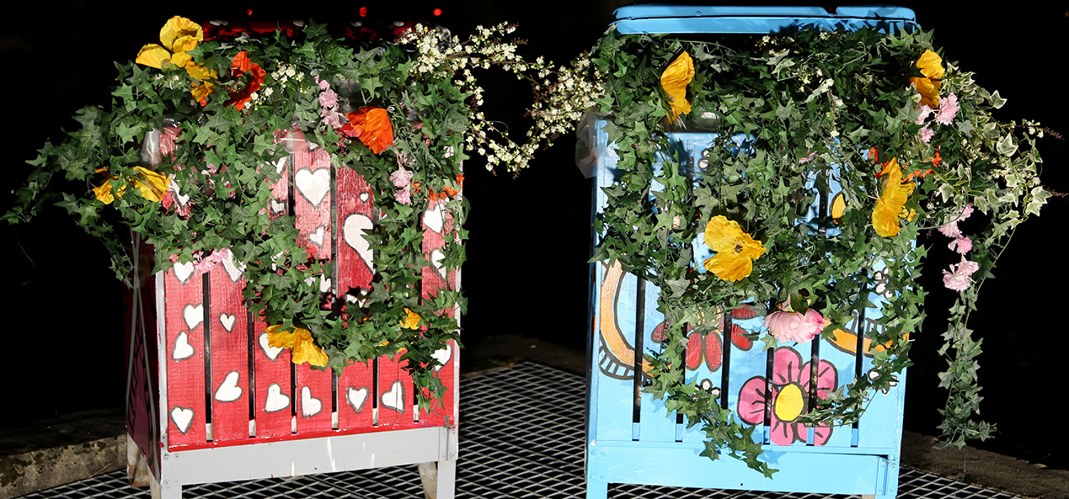 Blomsterkasser fargerike