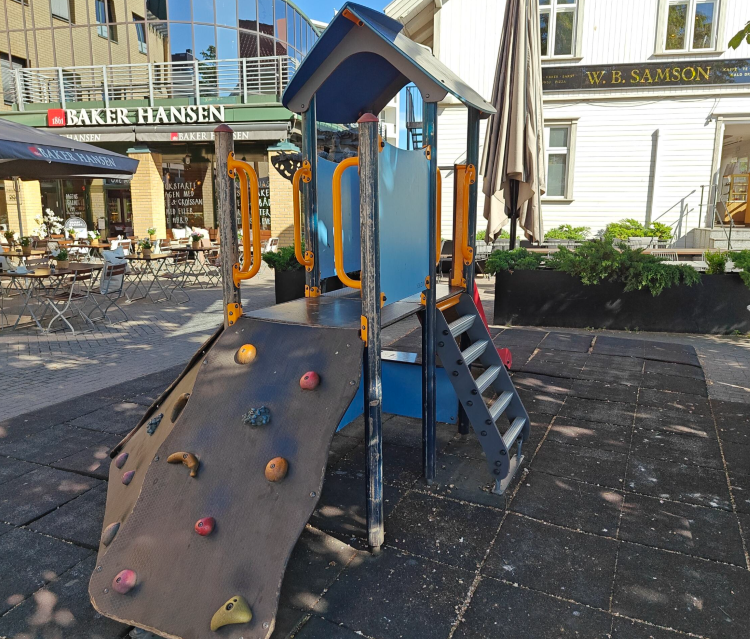 Bekkestua sentrumslekeplass