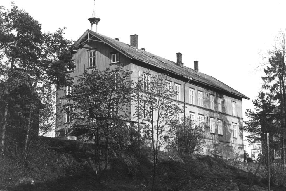 “Kasernen”, senere kalt “Guttehjemmet Vårsol” på Høvik Verk