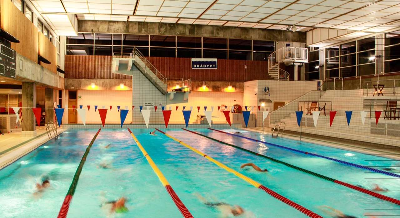 Nadderudhallen  bilde av  svømmehallen 